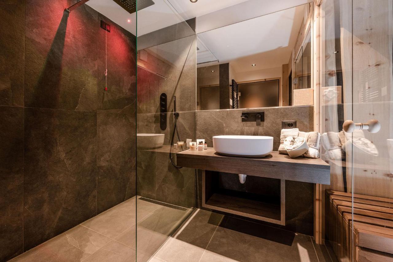 Malè Nidaris - Luxury Private Spa Suites מראה חיצוני תמונה