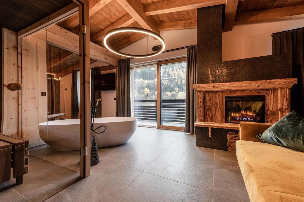 Malè Nidaris - Luxury Private Spa Suites מראה חיצוני תמונה