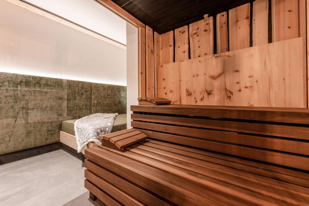 Malè Nidaris - Luxury Private Spa Suites מראה חיצוני תמונה