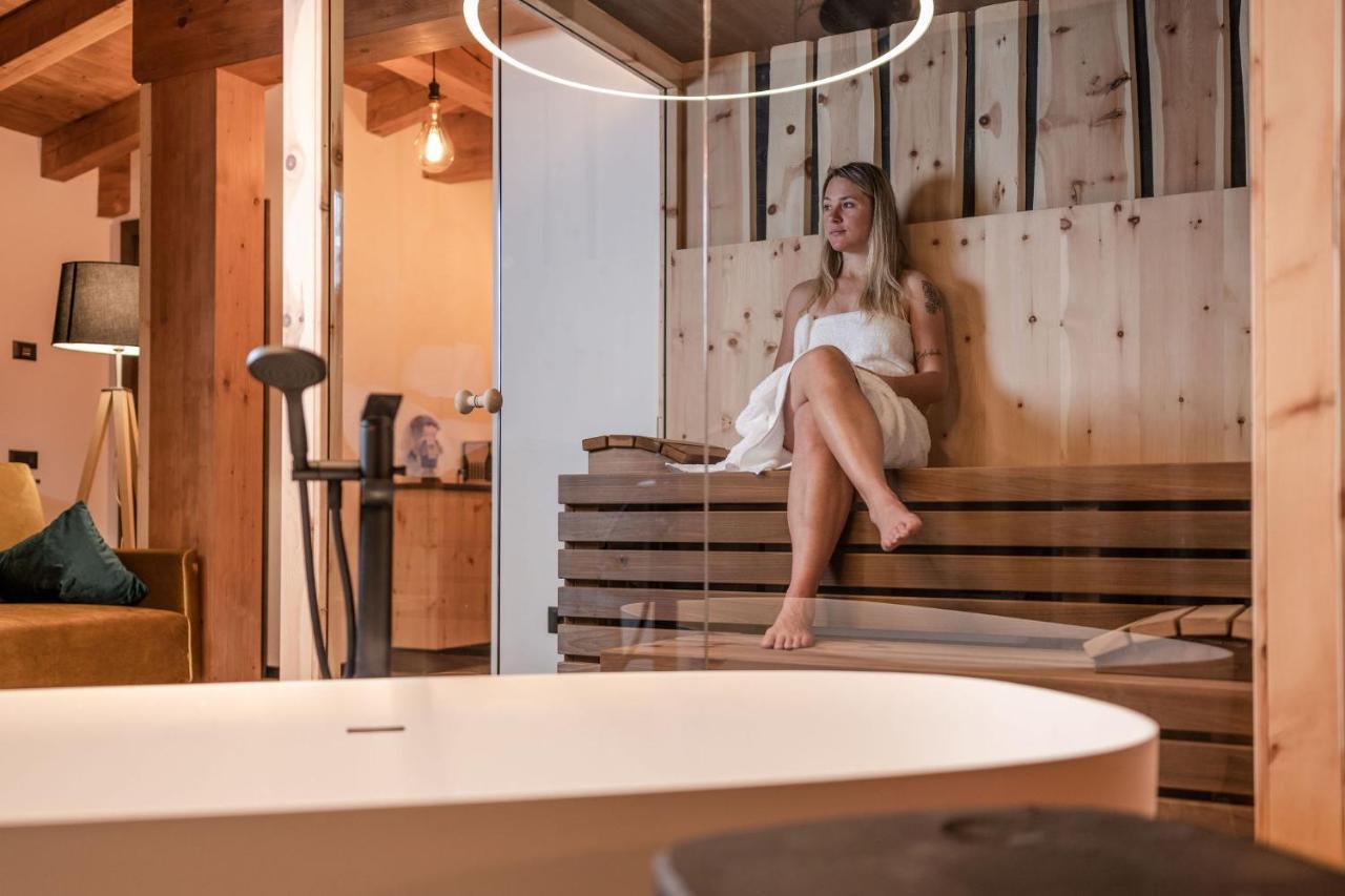 Malè Nidaris - Luxury Private Spa Suites מראה חיצוני תמונה
