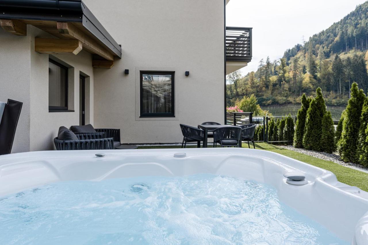 Malè Nidaris - Luxury Private Spa Suites מראה חיצוני תמונה